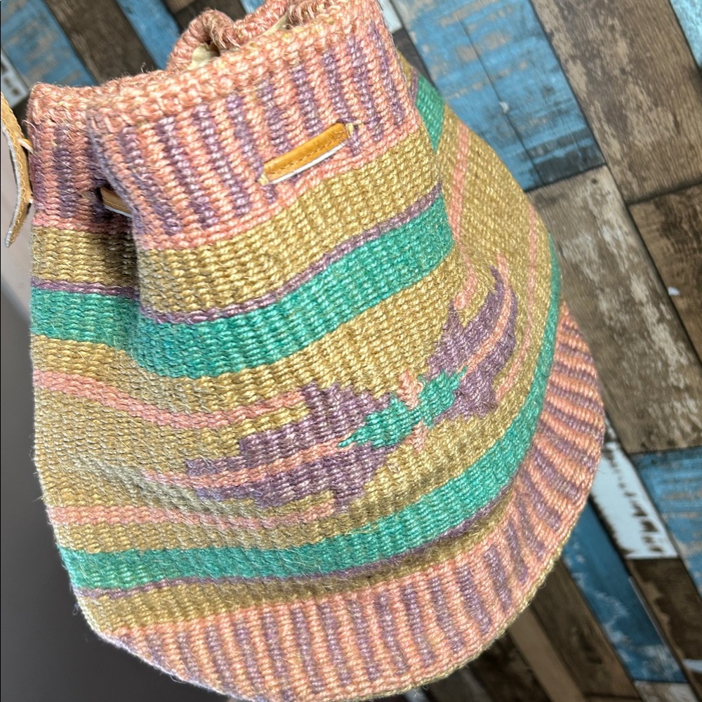 Straw Colorful Cinch Shoulder Bag - Picture 7 of 10